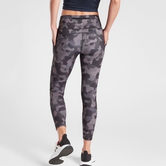 Athleta Lightning Camo 7/8 High Rise Tights Leggings Black/Green - Picture 1 of 8